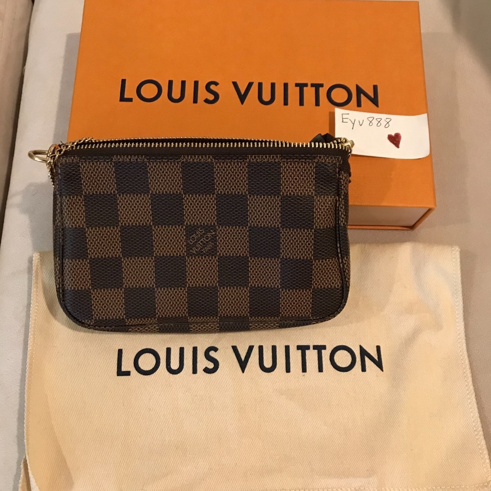 Louis Vuitton Mini Pochette